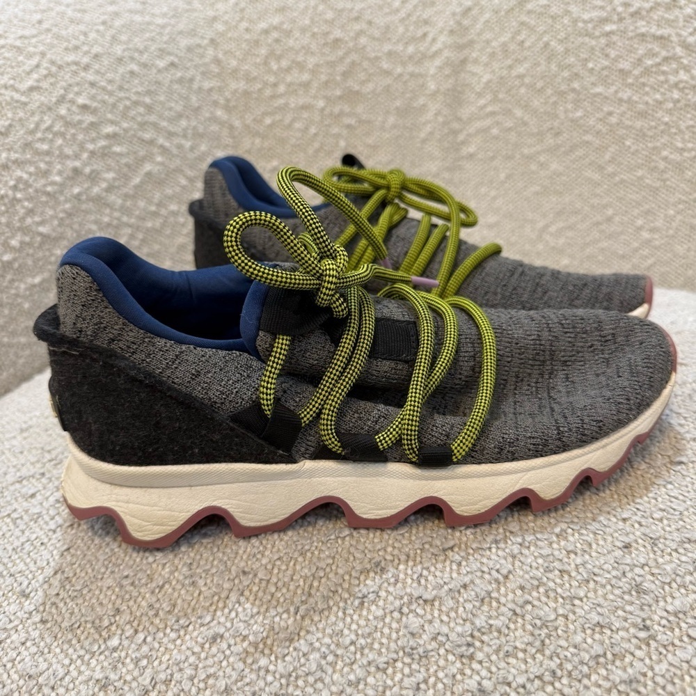 SOREL | kinetic lace up grey knit sneaker - Picture 5 of 9